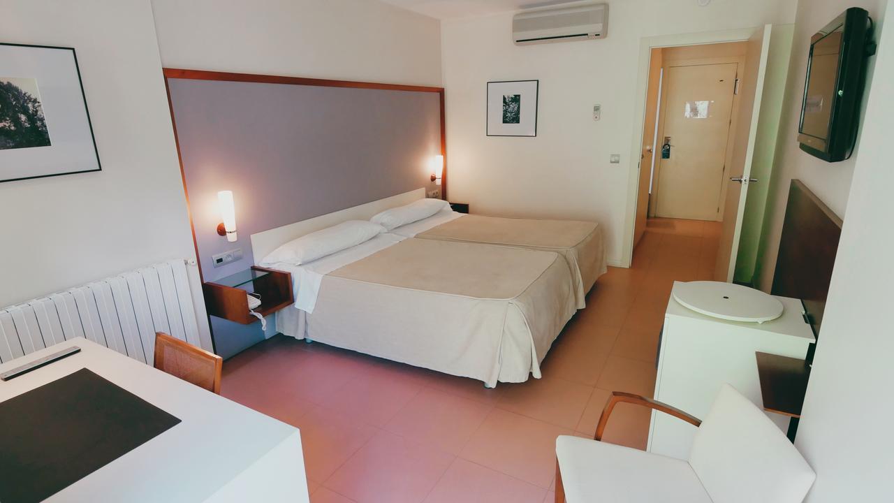 耶斯特 Balneario De Tus酒店 外观 照片