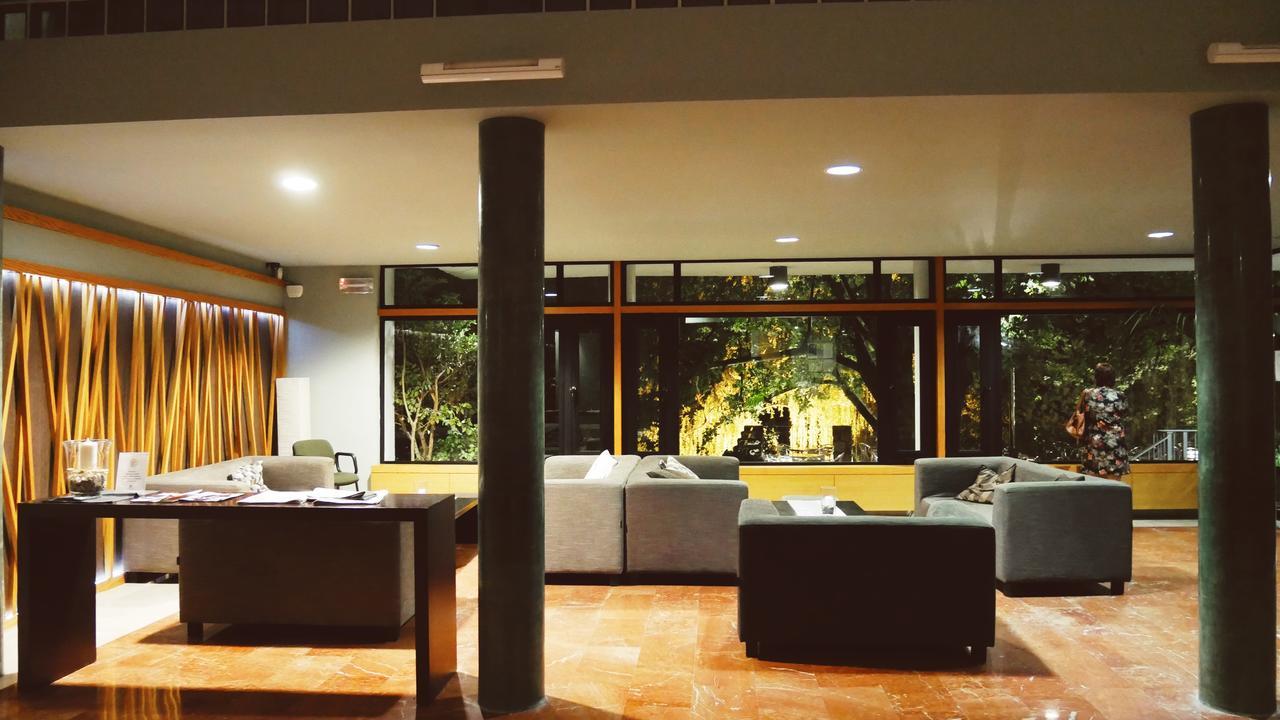 耶斯特 Balneario De Tus酒店 外观 照片