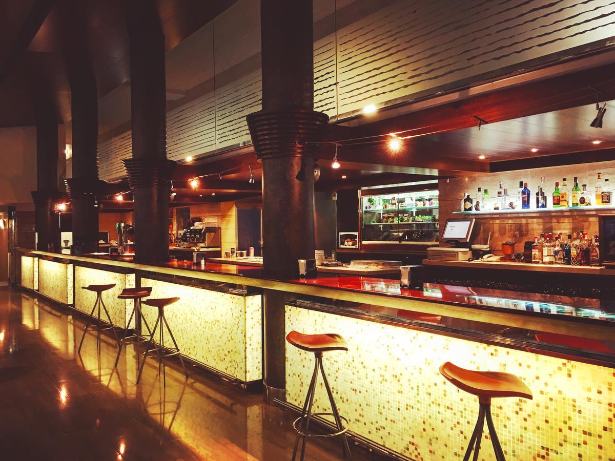 耶斯特 Balneario De Tus酒店 外观 照片