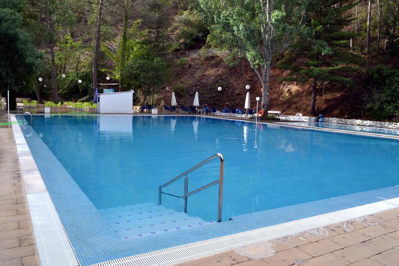 耶斯特 Balneario De Tus酒店 外观 照片