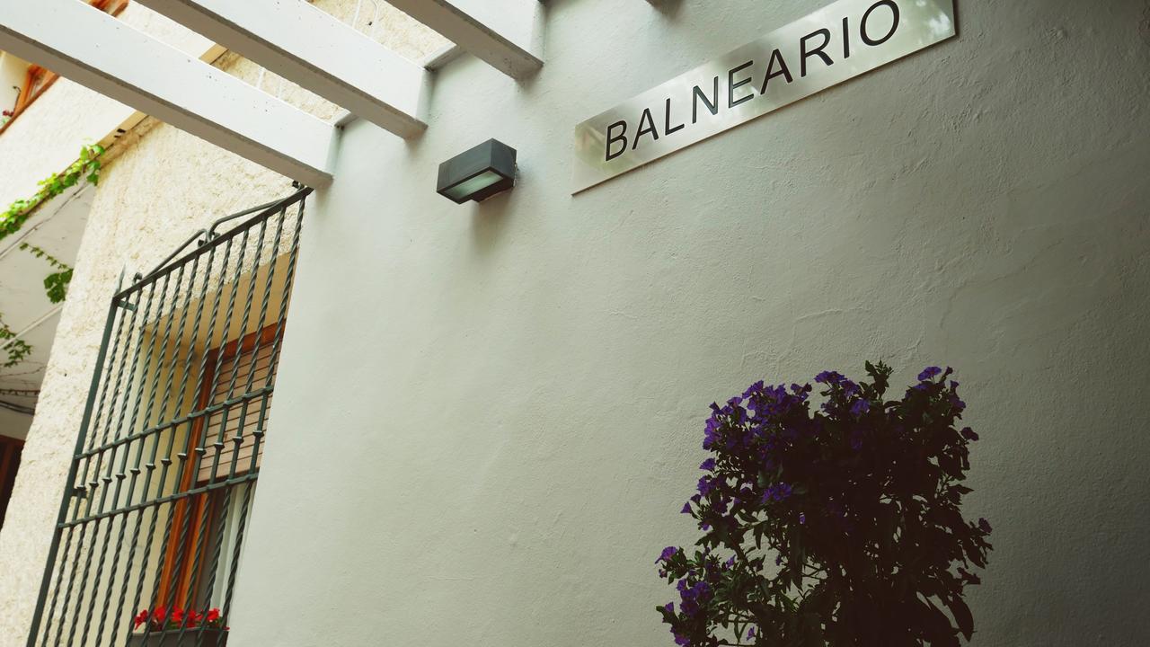 耶斯特 Balneario De Tus酒店 外观 照片