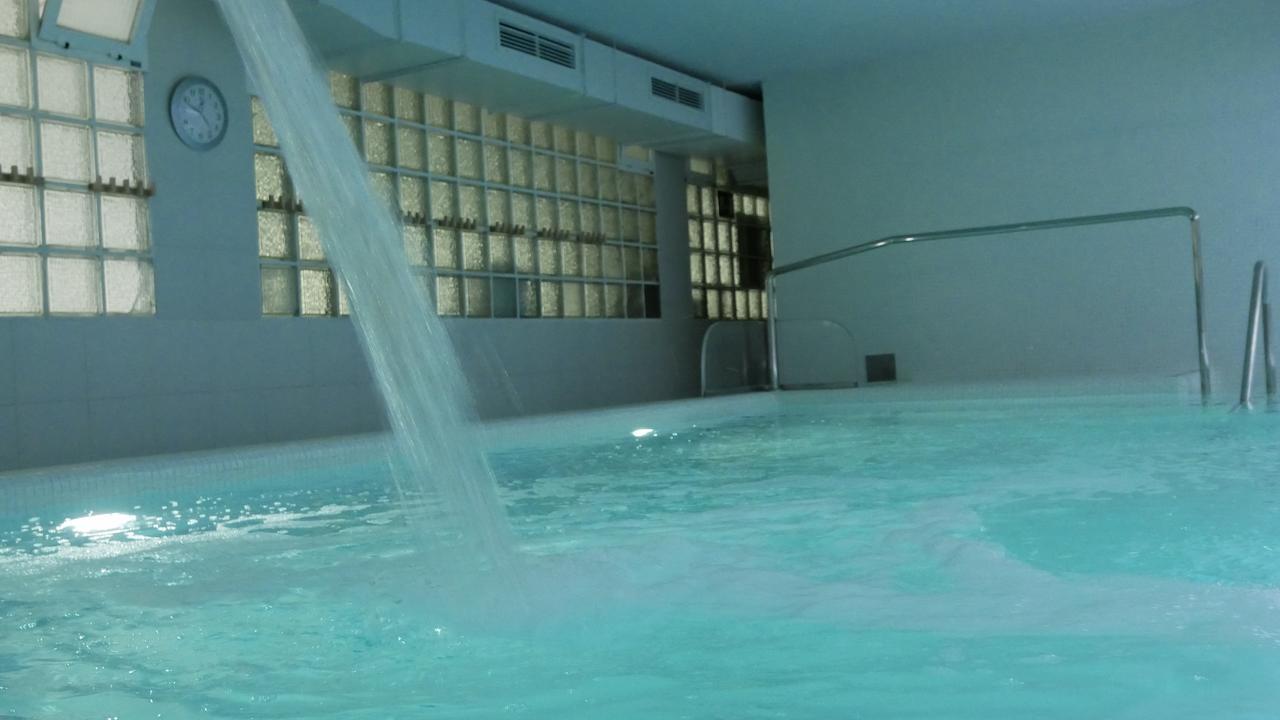 耶斯特 Balneario De Tus酒店 外观 照片