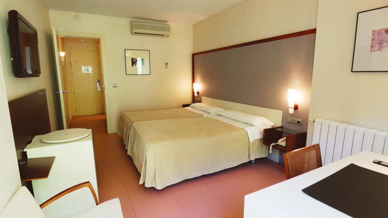 耶斯特 Balneario De Tus酒店 外观 照片